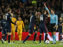 Suarez: Torres Membuat Dua Pelanggaran Berat