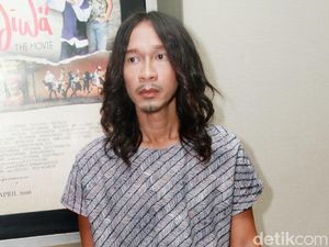 Aming Berkisah Tentang Keluarga Barunya