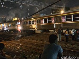 Berhasil Dievakuasi, KRL yang Anjlok Dibawa ke Balai Yasa Manggarai