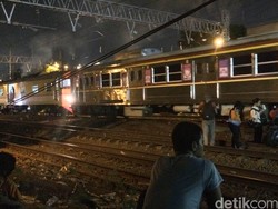 Berhasil Dievakuasi, KRL yang Anjlok Dibawa ke Balai Yasa Manggarai
