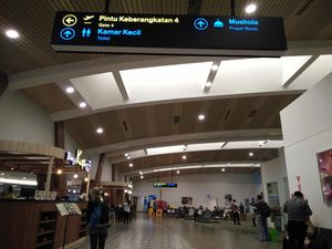 Bandara Husein: Dibuat Belanda, Diambil Jepang, Kini Komersial Bandara Husein: Dibuat Belanda, Diambil Jepang, Kini Komersial