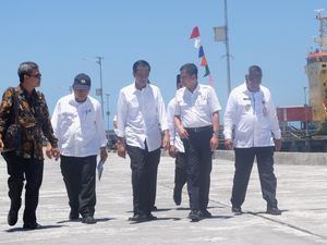 Kebut Program Tol Laut, Jokowi Resmikan 5 Pelabuhan di Maluku
