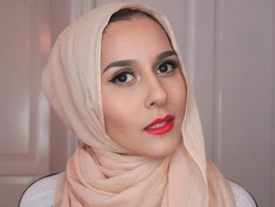 Video Dina Tokio Viral karena Reaksi Lucunya Saat Baca Komentar Islamophobia