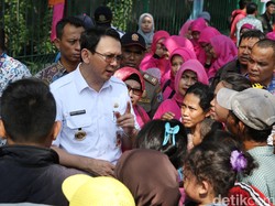 Ahok: Permukiman Halangi Saluran Air Ya Usir!