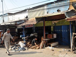 Warga Pasar Ikan Luar Batang Curhat ke Sandi Uno, Tak Ingin Pindah ke Rusun