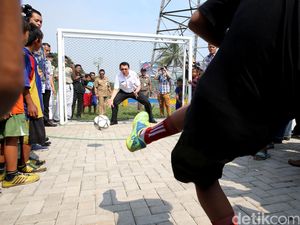 Ahok Resmikan RPTRA Dharma Suci