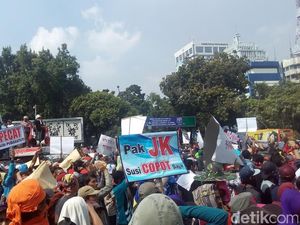 Massa Mengaku Nelayan Sambangi Istana, Menyoal Menteri Susi