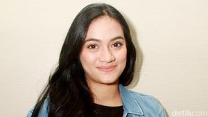 Gaya Hamil 7 Bulan Ayudia Bing Slamet