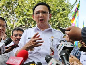 Ahok: Usulan Raperda dari Pengembang Bukan Hal yang Penting Ahok: Usulan Raperda dari Pengembang Bukan Hal yang Penting