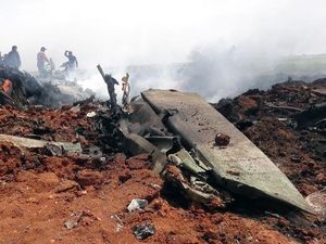 Pesawat Tempur Suriah Ditembak Jatuh Pemberontak, Pilot Disekap