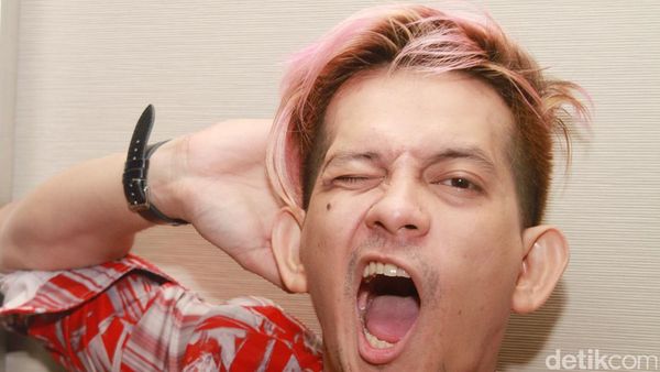 Jupiter Fortissimo Kini Berambut Pink