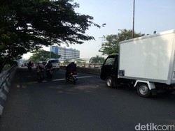 Permata Hijau Sampai Mampang Lancar, Padat di Persimpangan Arah Jl Sudirman