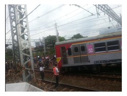 KRL Anjlok Antara Manggarai-Sudirman, Sejumlah Rute Terhambat