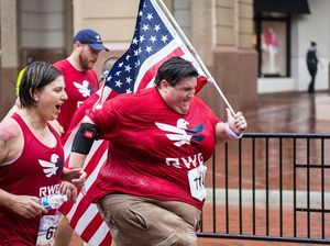 Inspiratif! Pria Berbobot 283 Kg Ini Tetap Semangat Ikut Lomba Lari 5 Km