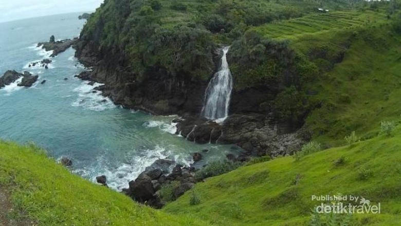 Foto: Pantai Banyunibo yang cantik! (Adi Susanto S./dTraveler) Foto: Pantai Banyunibo yang cantik! (Adi Susanto S./dTraveler)