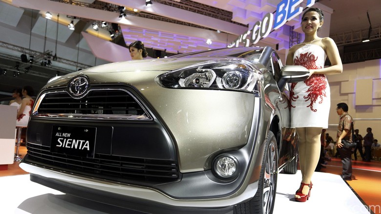 Toyota Sienta Foto: Rengga Sancaya Toyota Sienta Foto: Rengga Sancaya