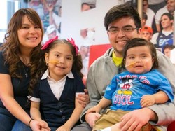 Cangkok 8 Organ Secara Maraton Selamatkan Nyawa Bocah Sakit Langka Ini