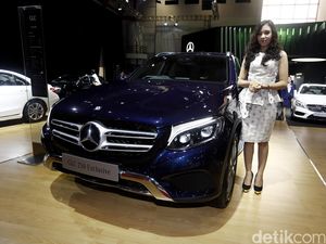 Mercy Pamerkan 3 Model Mobil Mewah di IIMS