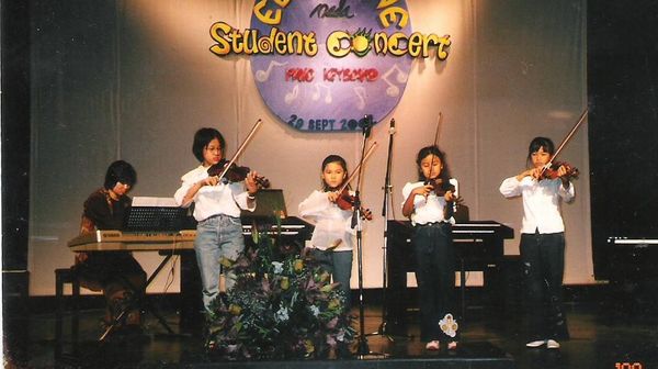 Seperti Apa Wajah Isyana Sarasvati Saat Kecil?