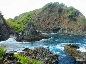 Semeti, Pantai Lombok Rasa Planet Krypton