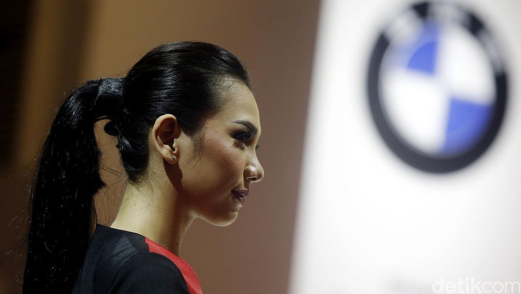 SPG Cantik Pemanis IIMS 2016 SPG Cantik Pemanis IIMS 2016