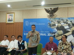 UN Tingkat SMA Berjalan Lancar, Mendikbud: Laporan Masalah Menurun Drastis