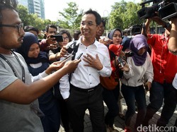 Diperiksa KPK, Kepala BPKAD Heru Budi Bawa Data Terkait Pembahasan Raperda