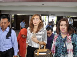 Gugat Cerai Marcelino, Dewi Rezer Ingin Hak Asuh Anak