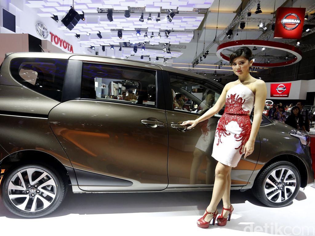 Sienta Merosot, Toyota Andalkan Veloz dan Rush Sienta Merosot, Toyota Andalkan Veloz dan Rush