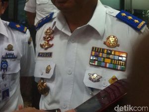 Dirjen Hubdat Kemenhub: Soal STNK Taksi Online, Kami Koordinasi dengan Polri Dirjen Hubdat Kemenhub: Soal STNK Taksi Online, Kami Koordinasi dengan Polri
