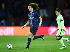 Conte Bakal Mainkan David Luiz sebagai Bek Tengah