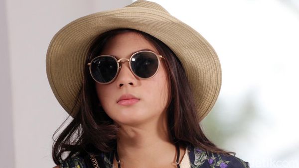 Gaya Jessica Mila di Bali