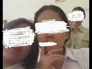 Heboh Video Siswi SMA Merokok di Kelas, ini Reaksi Dinas Pendidikan Kota Bandung Heboh Video Siswi SMA Merokok di Kelas, ini Reaksi Dinas Pendidikan Kota Bandung
