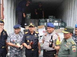Upaya Penyelundupan Miras dan Baju Bekas dari Luar Negeri ke RI Meningkat