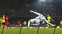Sejak awal pertandingan, Dortmund mencoba melakukan serangan demi serangan tapi justru Liverpool berhasil mencuri gol melalui Divock Origi. Reuters/Wolfgang Rattay.