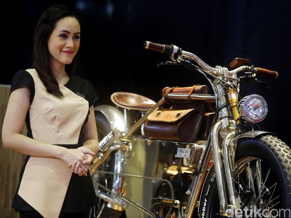 Motor Listrik Bergaya Klasik Unjuk Gigi di IIMS 2016