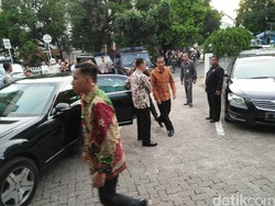 Presiden Jokowi Melayat Gubernur Kepri di RS Abdi Waluyo