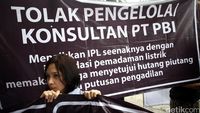 Puluhan Warga Rumah Susun Berdemo di KPK