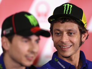 Rossi Bantah Jadi Alasan Lorenzo Tinggalkan Yamaha