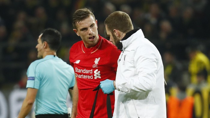 Henderson Menepi Delapan Pekan