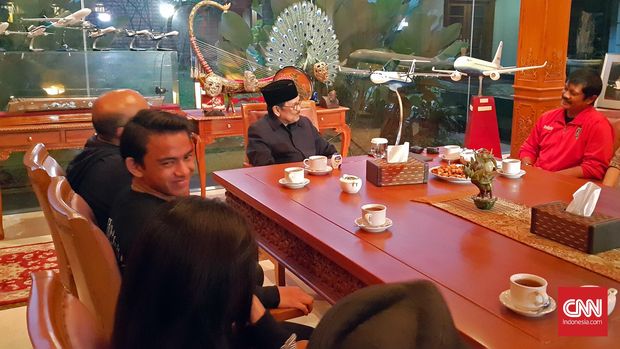 Indra Sjafri saat diundang BJ Habibie di kediamannya di Kuningan, Jakarta. (
