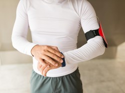 Riset Buktikan Bawa Ponsel Saat Olahraga Bisa Turunkan Denyut Jantung