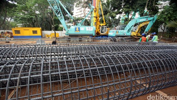 Alat-Alat Berat Mulai Mengerjakan Simpang Susun Semanggi