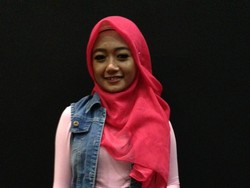 Penyanyi Seriosa Ini Curi Perhatian Juri Sunsilk Hijab Hunt 2016 di Surabaya