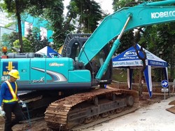 Saat Alat-Alat Berat Mulai Bergerak Kerjakan Simpang Susun Semanggi