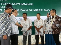1.000 Nelayan Muncar Dapat Bantuan BPJS Ketenagakerjaan
