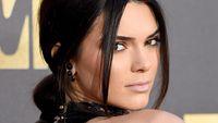 Sexy! Kendall Jenner Curi Perhatian di MTV Movie Awards 2016