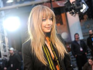 Gigi Hadid Tampil Berponi, Yay or Nay?