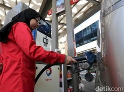 Pemerintah Tak Naikkan Harga BBM, Ekonom: Dilematis