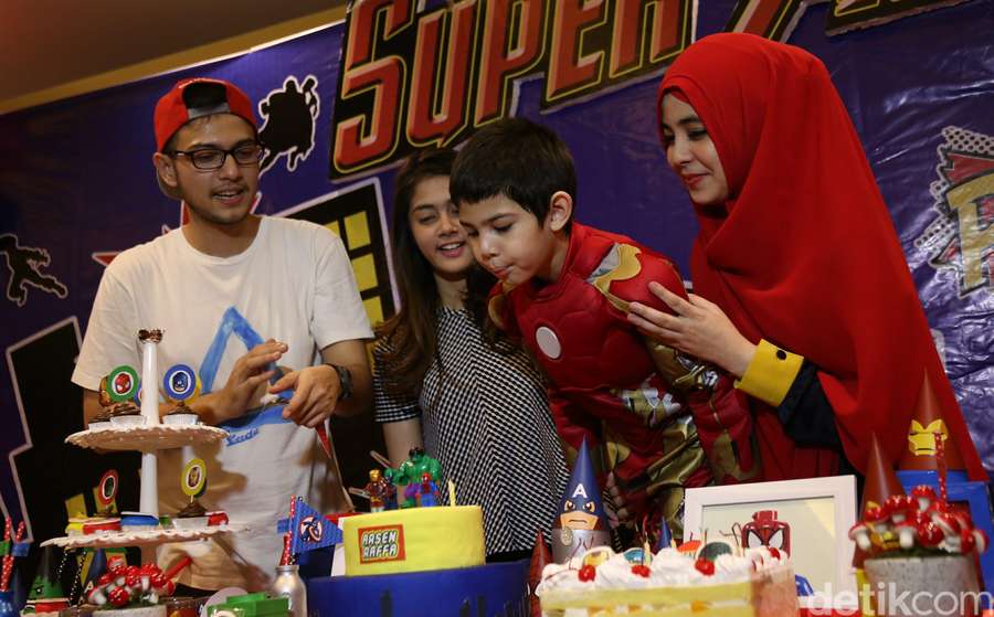 Risty Tagor dan Rifky Balweel Rayakan Ultah Anak Bersama